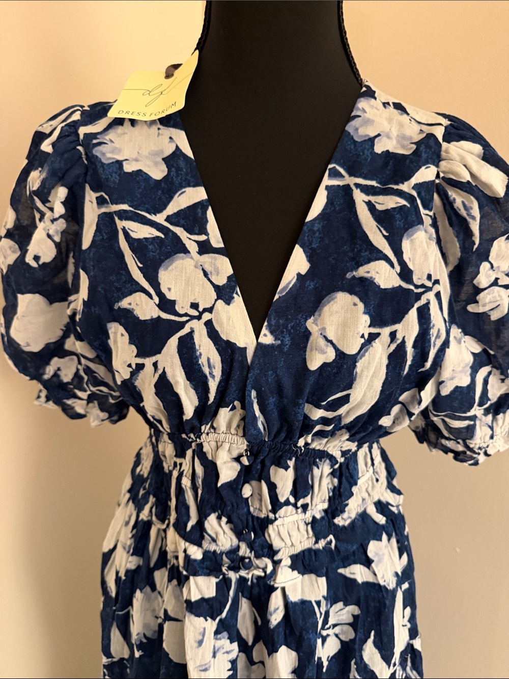 Dress Forum Navy and White Floral Puff-Sleeve Maxi Dress - Picture 2 of 5